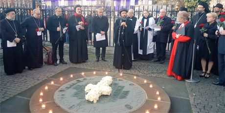Coptic -memorial -WAbbey -161214-02