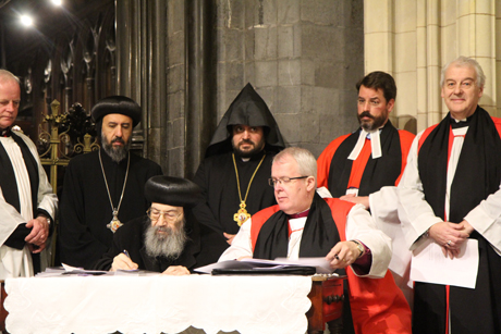 Dublin -Lynn -Glanville _AOOIC-Bp -Gregory -Cameron -Metropolitan -Bishoy -sign -Dublin -Agreement -171026