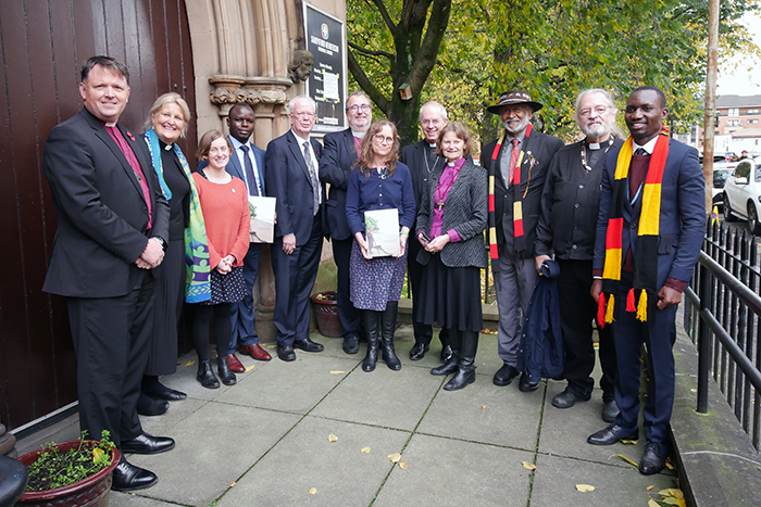 Group -shot -with -delegates _700x 467